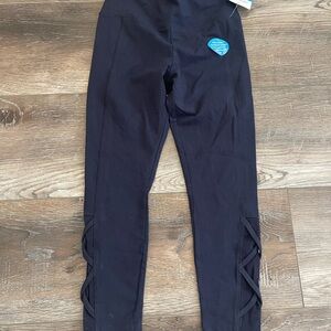 Marika navy Crisscross long Capri Leggings NWT size S